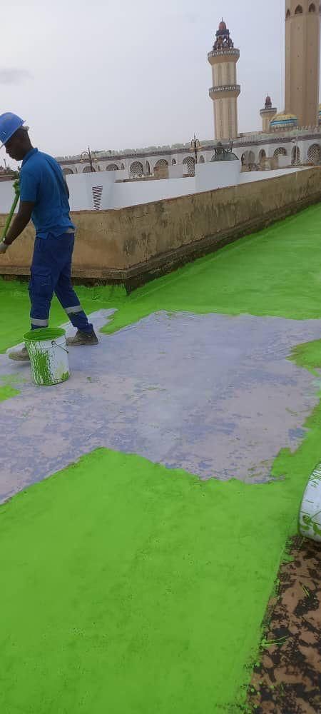 Pose d'une membrane d'étanchéité sur la toiture